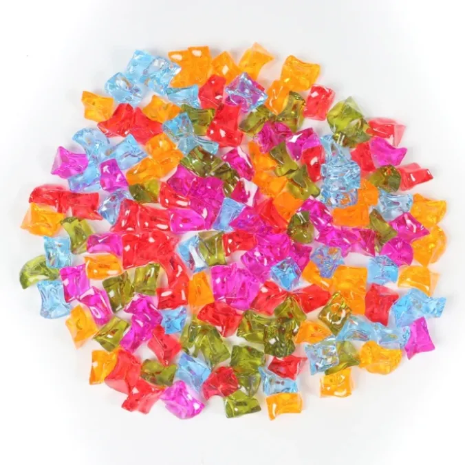 Bijoux colorés translucides