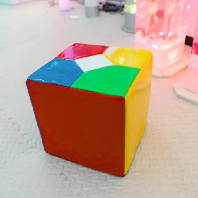 Cube télécommande interactif