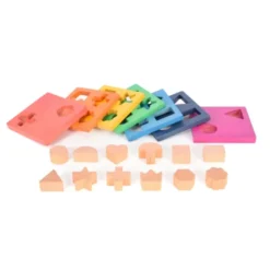 Empileur de formes en bois arc-en-ciel