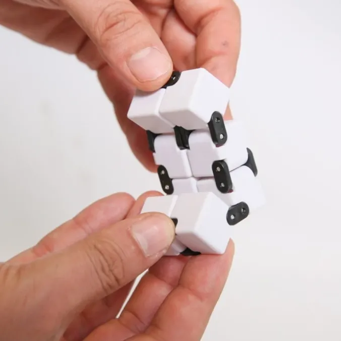 Fidget cube infini - blanc