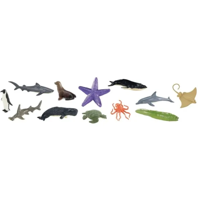 Figurines autour de l'ocean