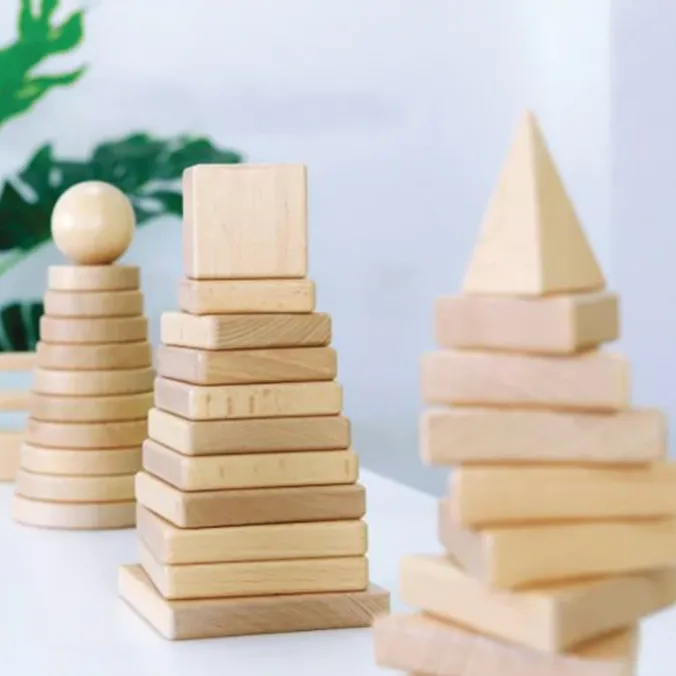 Jeu d'encastrement en bois - 3 formes