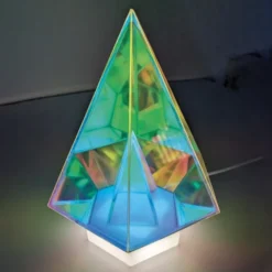 Lampe prismatique 3D - Pyramide
