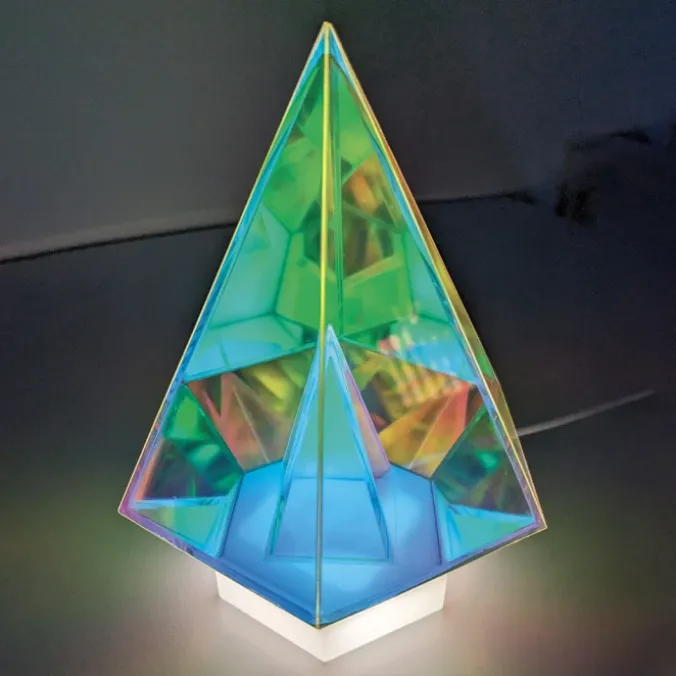 Lampe prismatique 3D - Pyramide