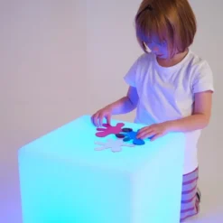Le cube lumineux