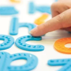 Lettres tactiles par 26