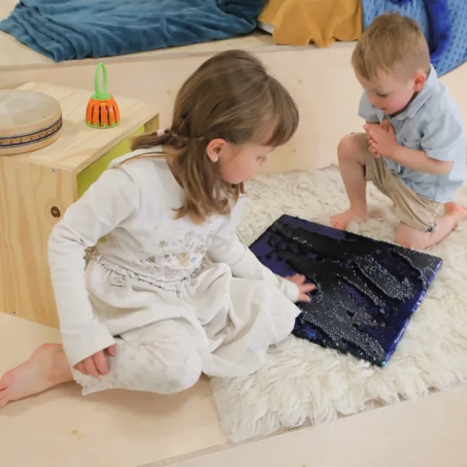 Panneau sensoriel à sequins