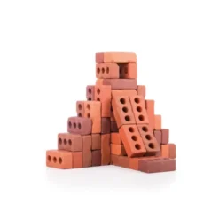 Petites briques de construction naturelles