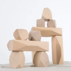 Rochers de construction en bois